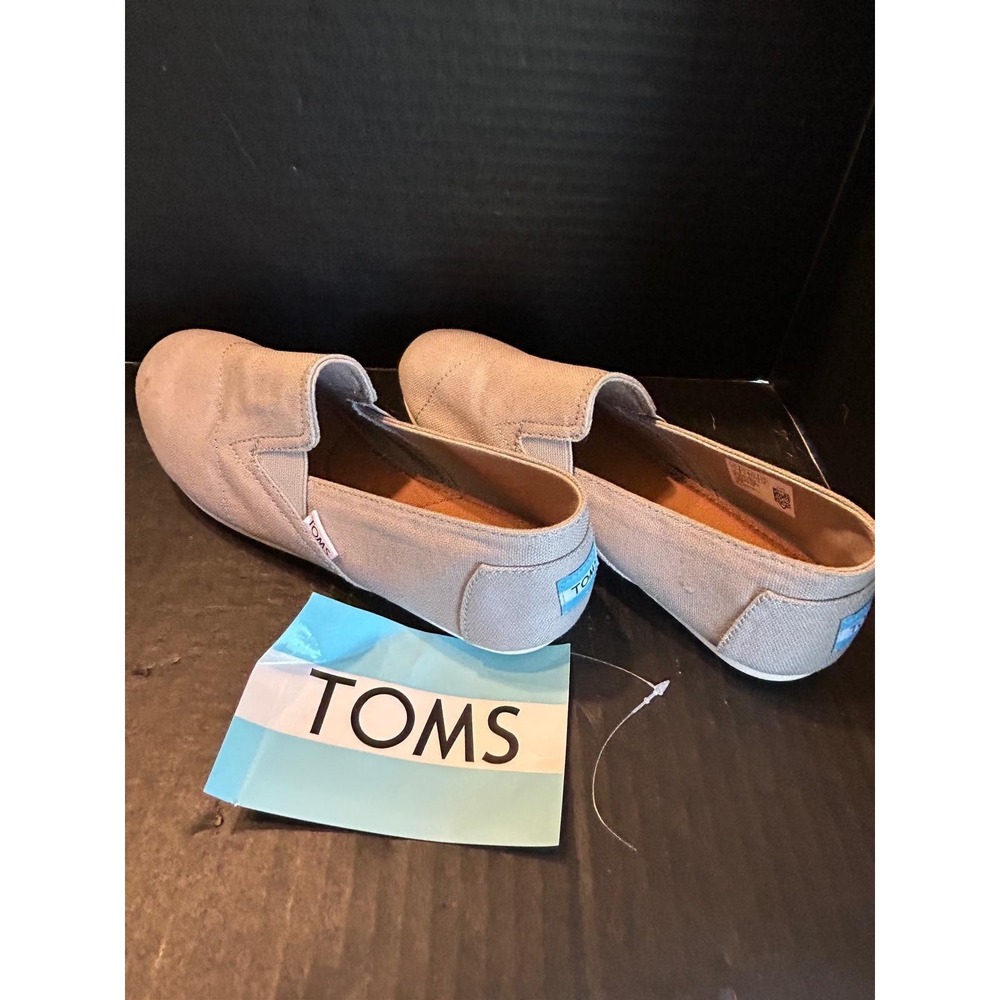 TOMS Women's‎ Gray Canvas Slip-On Flats, Closed Toe, Logo Accent US 7